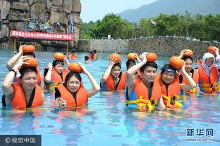 玩水吃瓜视频,玩水吃瓜，畅享清凉时光