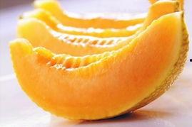 条条吃哈密瓜,探寻新疆甜蜜诱惑的味蕾之旅